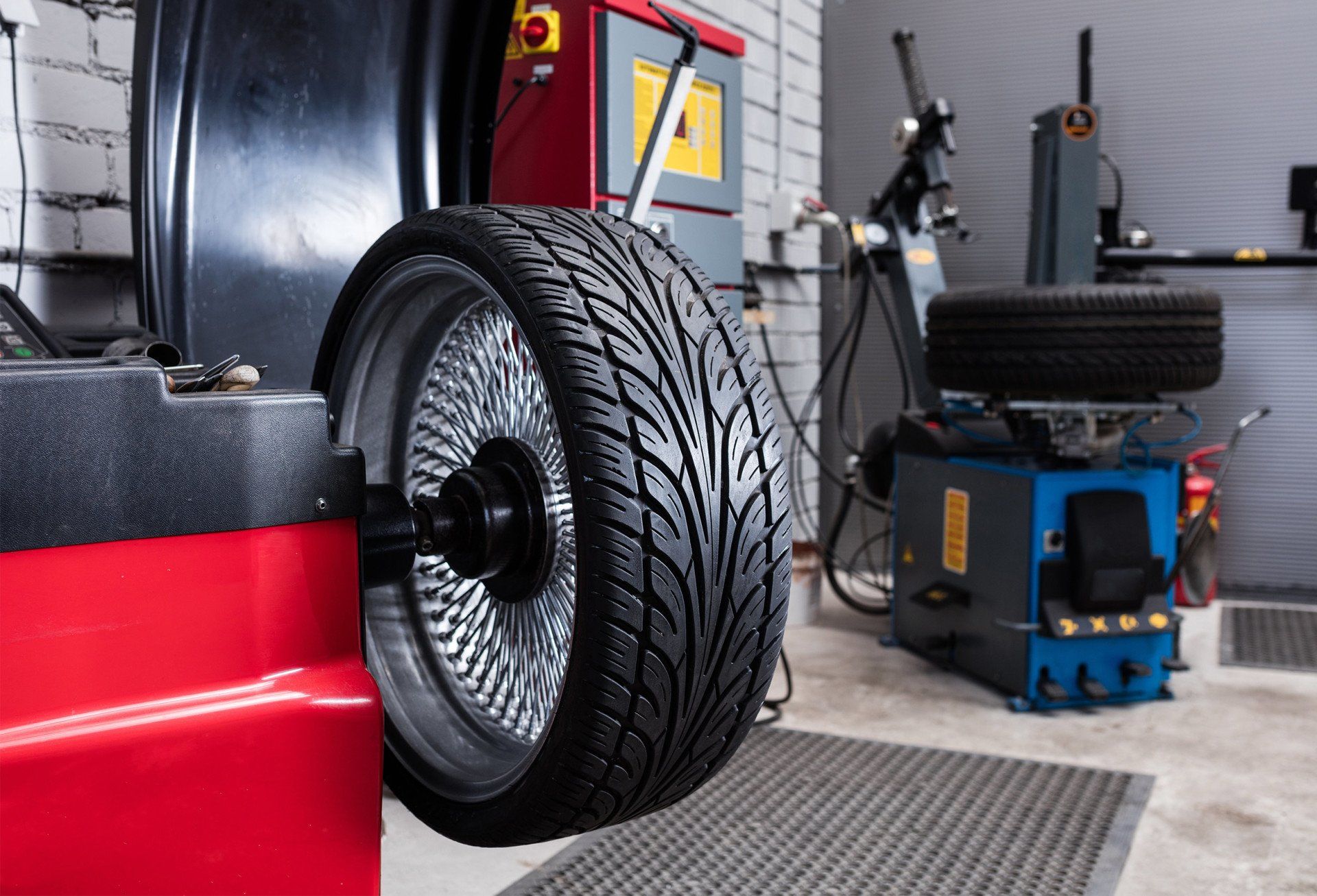 Cervantes Wheel & Tires Sales and Repairs Denver, CO