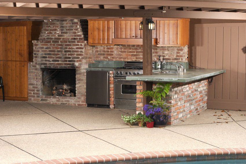 Outdoor kitchen
