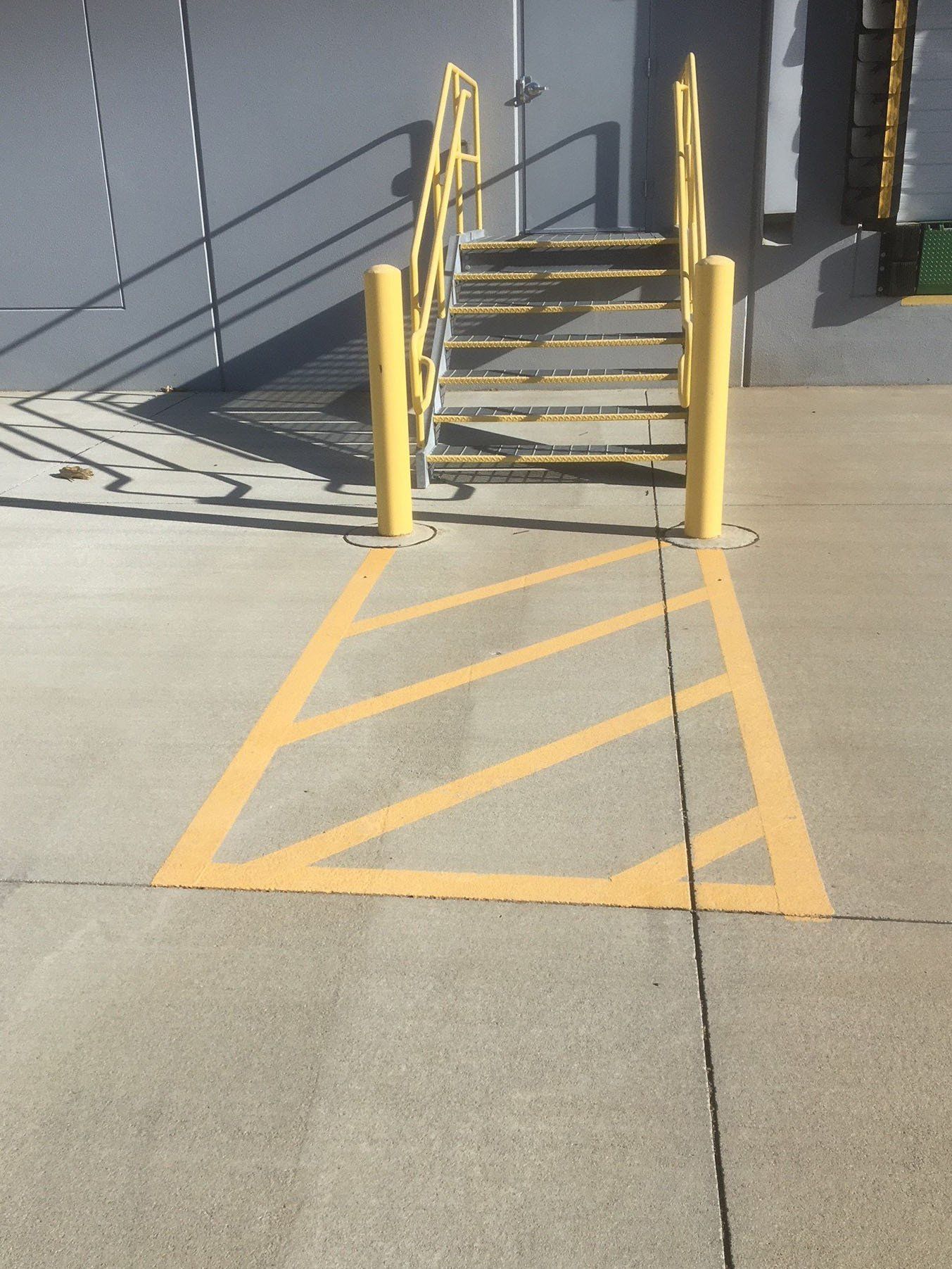 Outdoor stairs striping