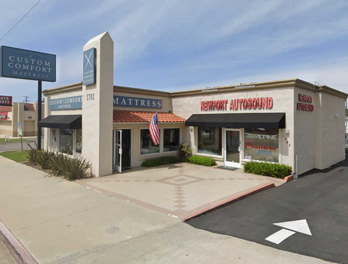 Newport Sound shop outside