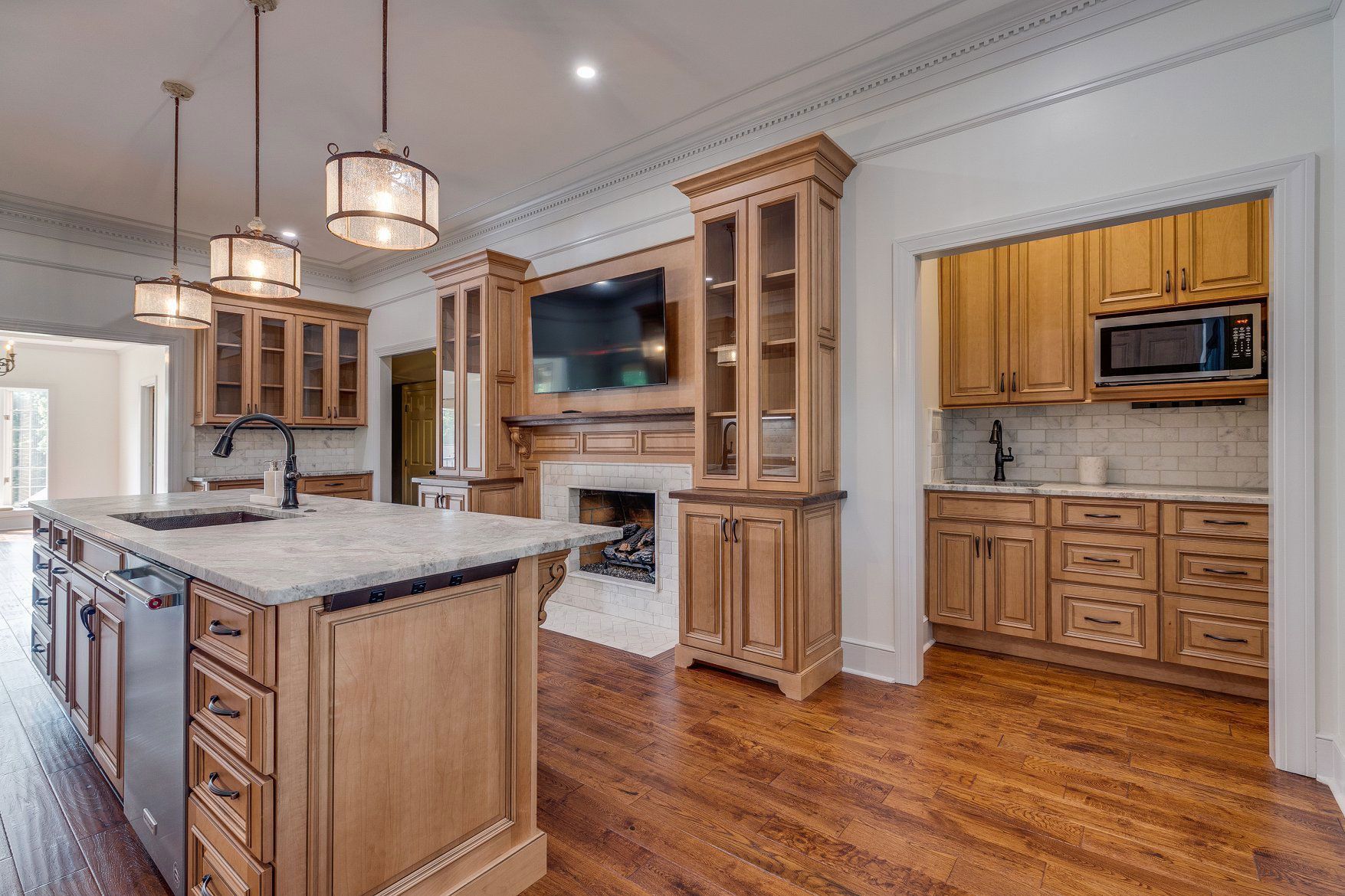 Traditional Kitchen Remodel by All Wood Cabinets — Project 1 project photo 2