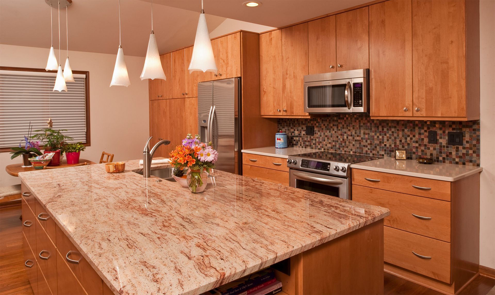 Kitchen by Washtenaw Woodwrights Inc.