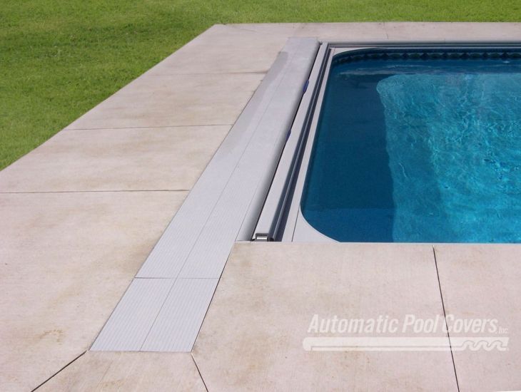 Automatic pool cover