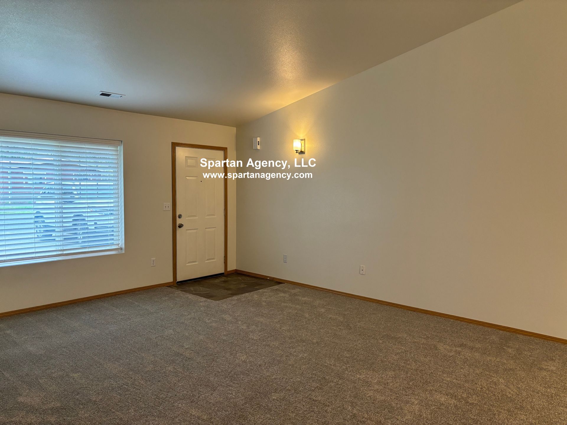Duplex Apartment Rent Bonney Lake, WA