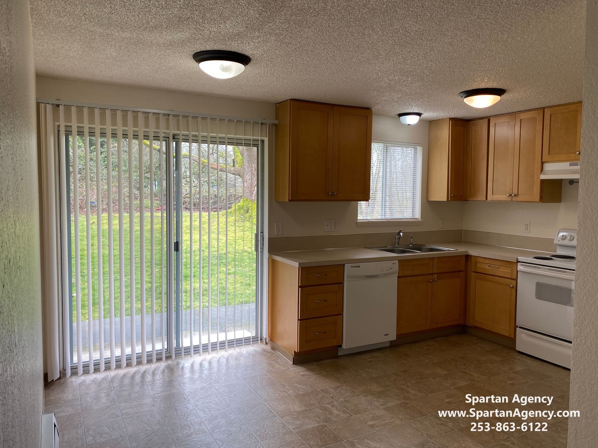 2 bed 1 bath downstairs unit
Edgewood WA 