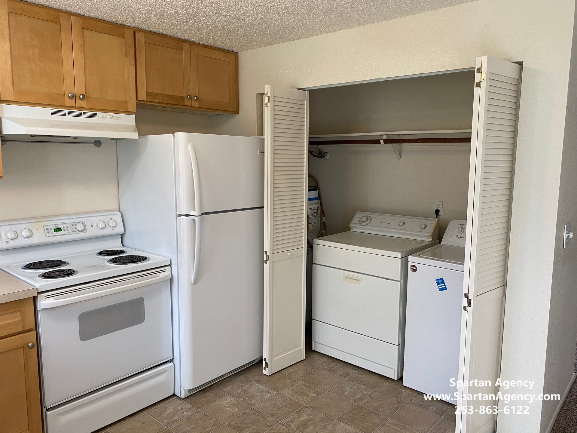2 bed 1 bath downstairs unit
Edgewood WA 