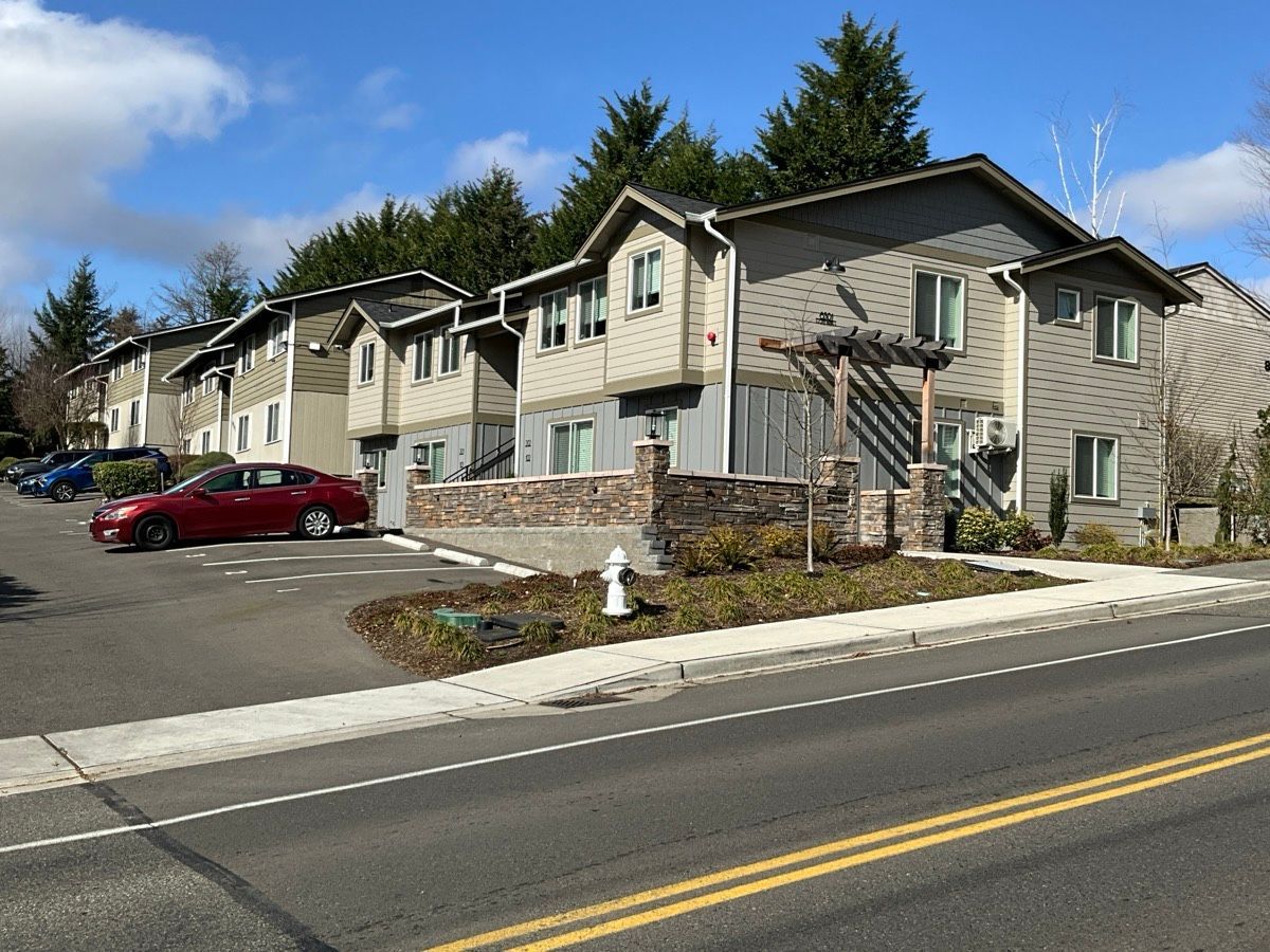 8501 Locust Ave E, Apt 102, Bonney Lake, WA 98391 Downstairs apartment - 2 bedroom - 2 bathroom - Bonney Lake 98391