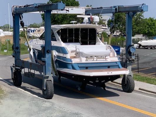 Travel Lift Services
