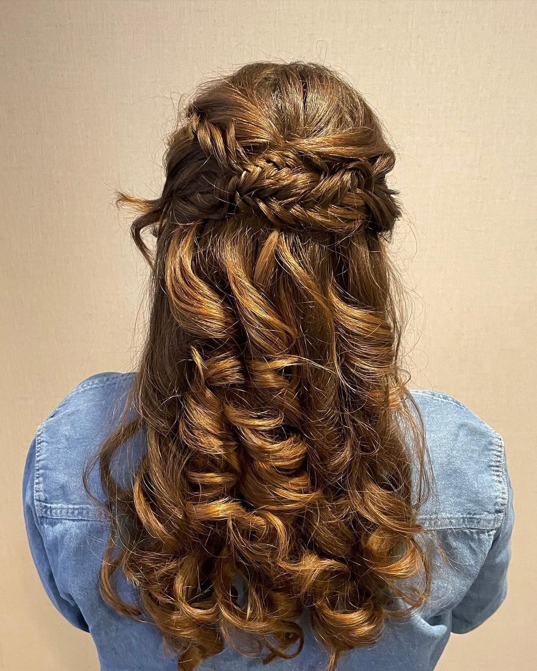 Salon service for woman