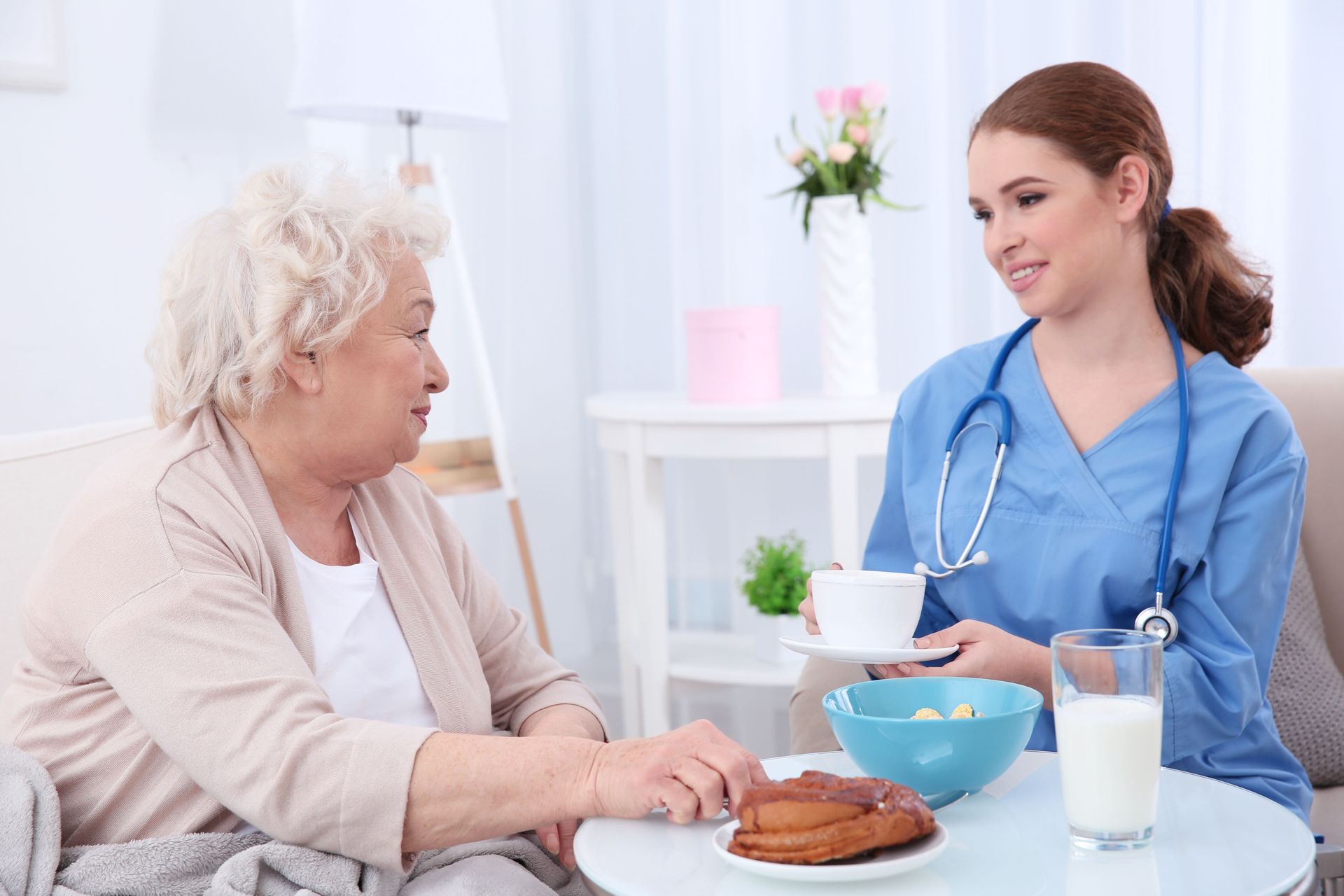 3 Signs Home Health Care May Be the Right Choice for a Loved One