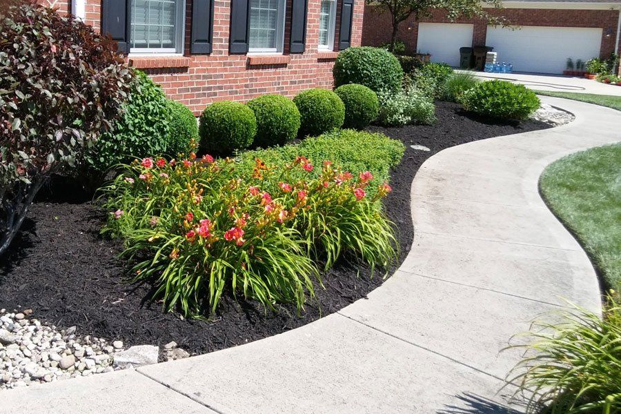 K & R Landscaping Photo Gallery | Hamilton, OH