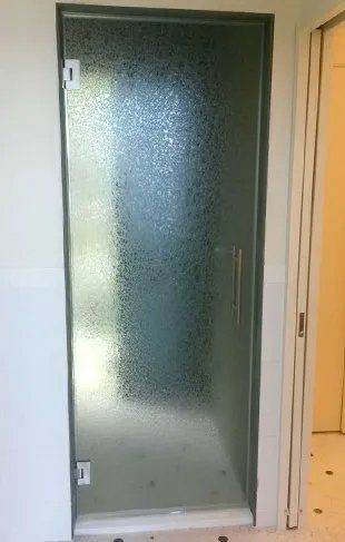 Shower enclosure