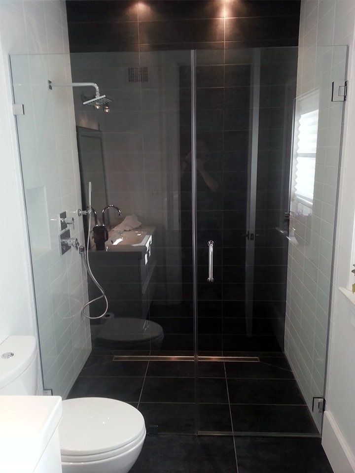 Shower enclosure