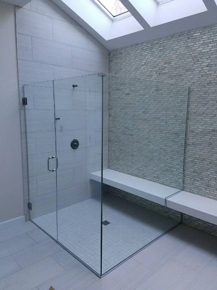 Shower glass enclosure