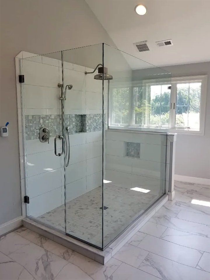 Shower glass enclosure