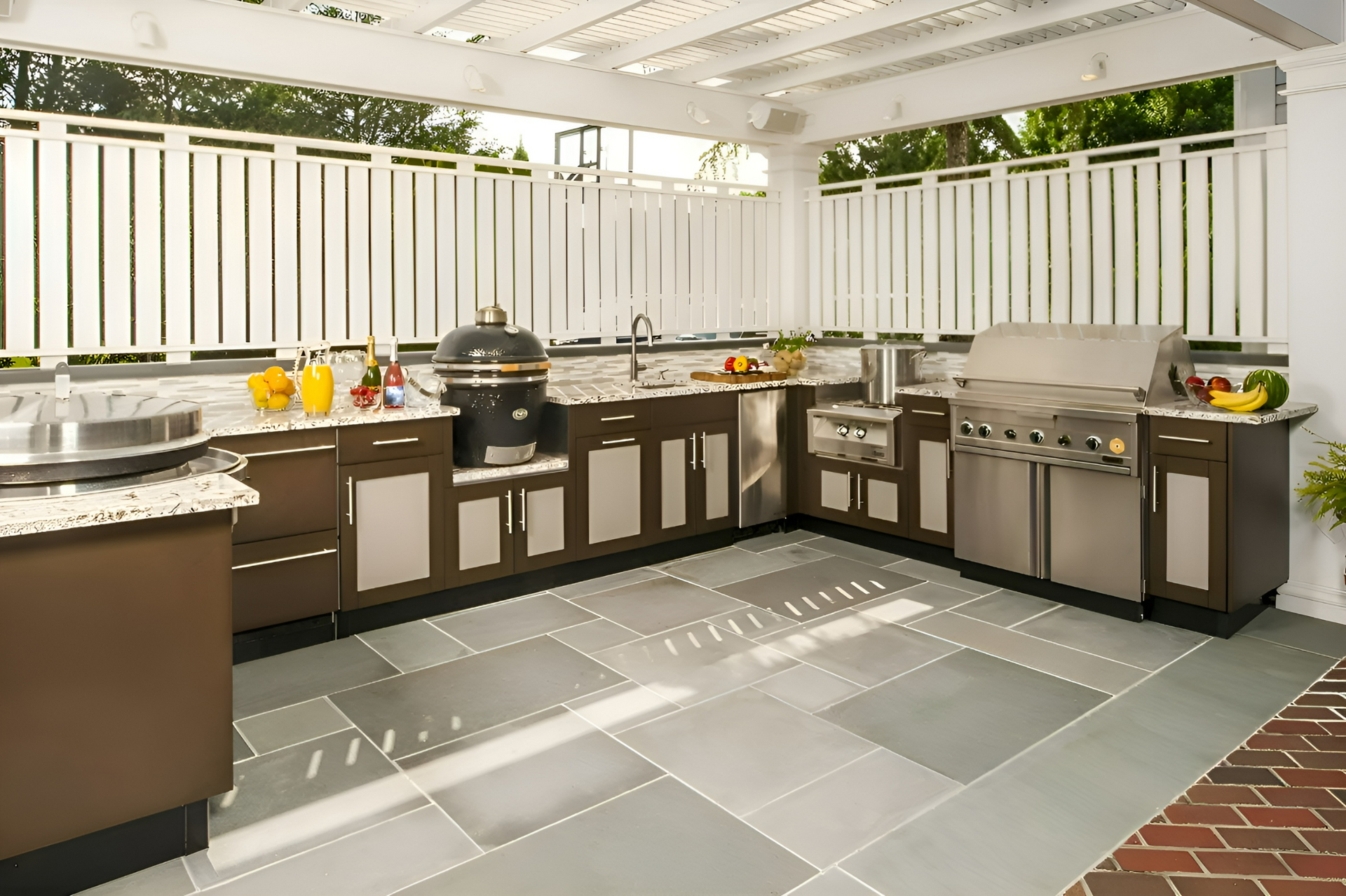 Outdoor Kitchen
