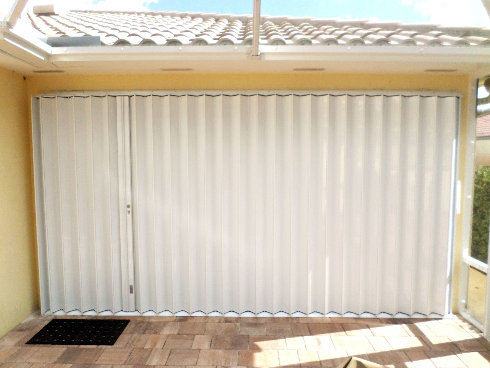 Accordion shutter