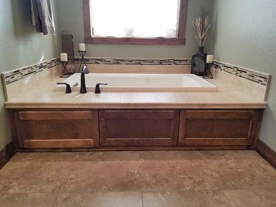 Tub surrounds