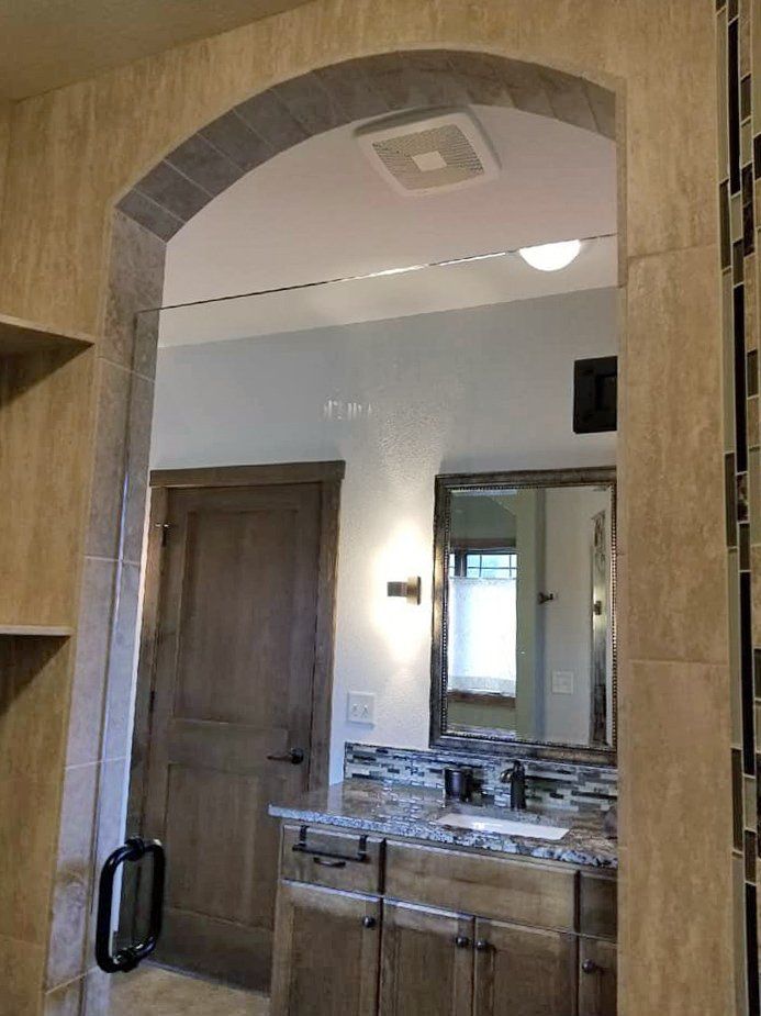 Bathroom walls and backsplashes