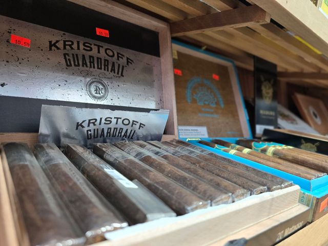 Premium Cigars | Cigar Cutters