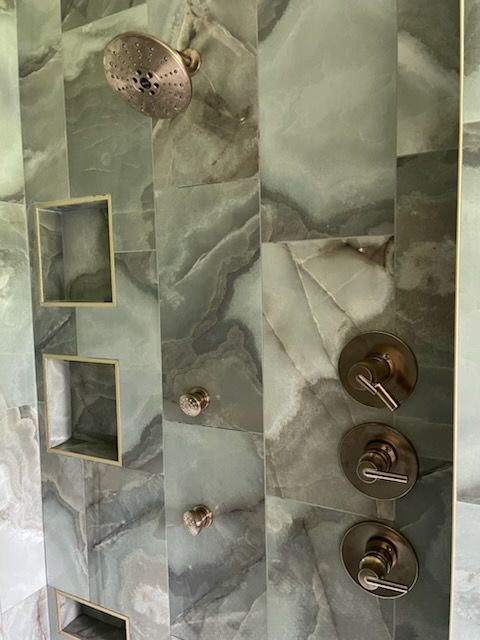 A green walled shower