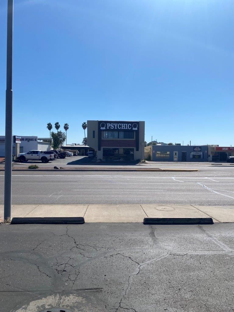 A building with the word psychic on it