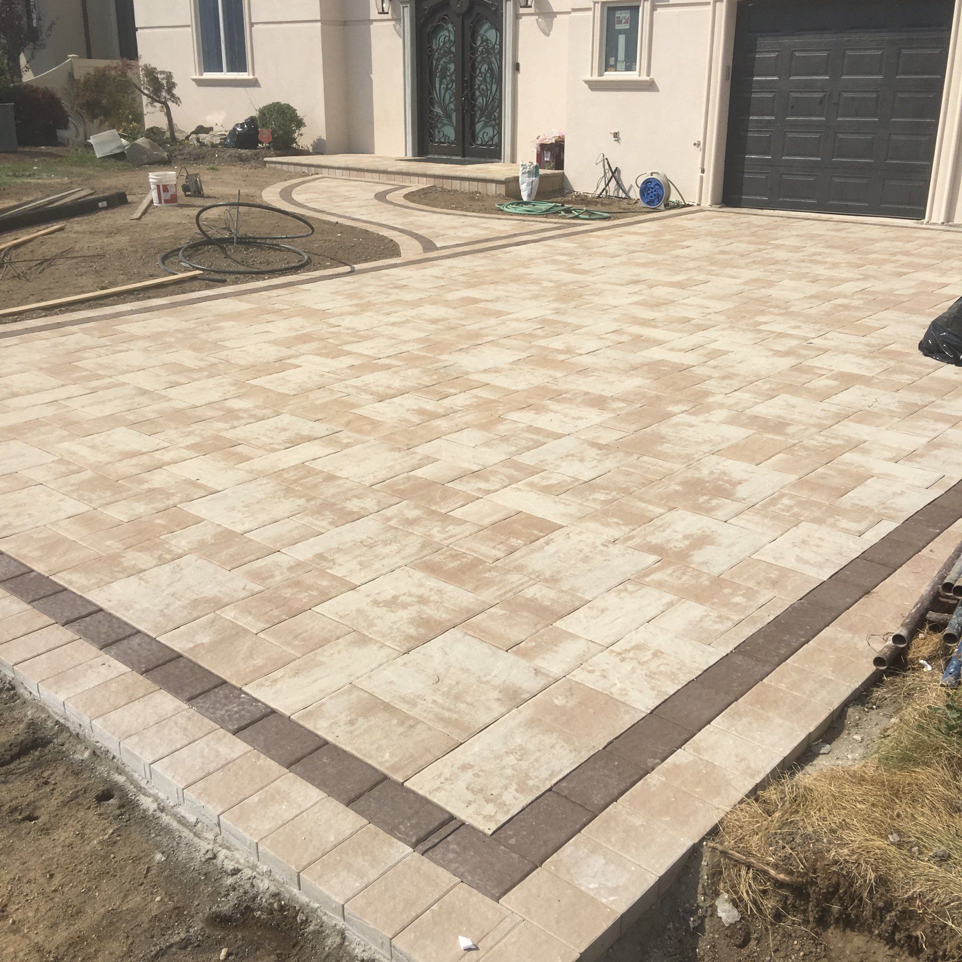 Brick patio with square border