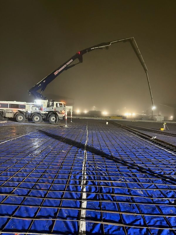 56Z-METER TRUCK-MOUNTED CONCRETE BOOM PUMP