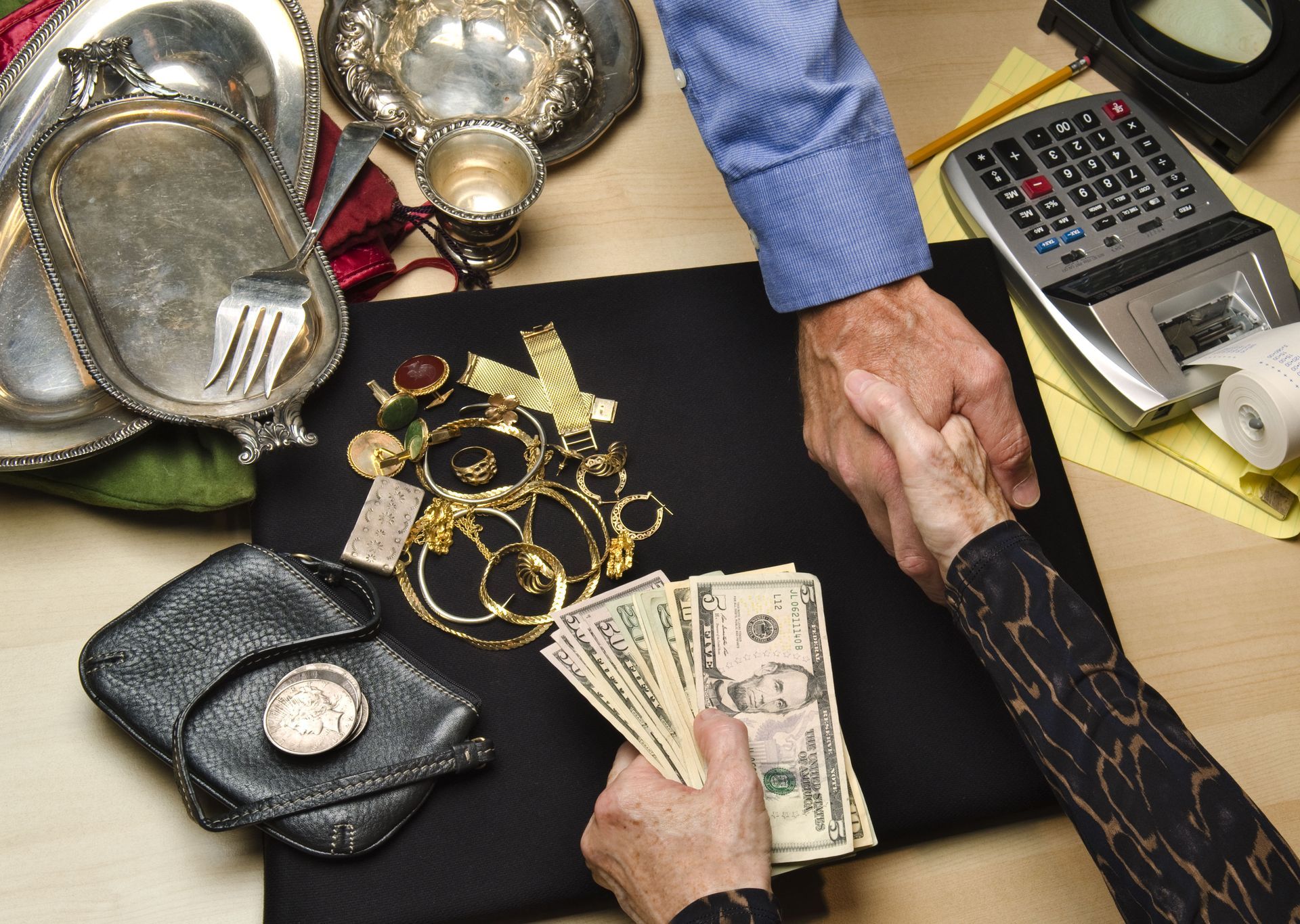 Why Selling Jewelry to a Jewelry Store Is a Smart Choice