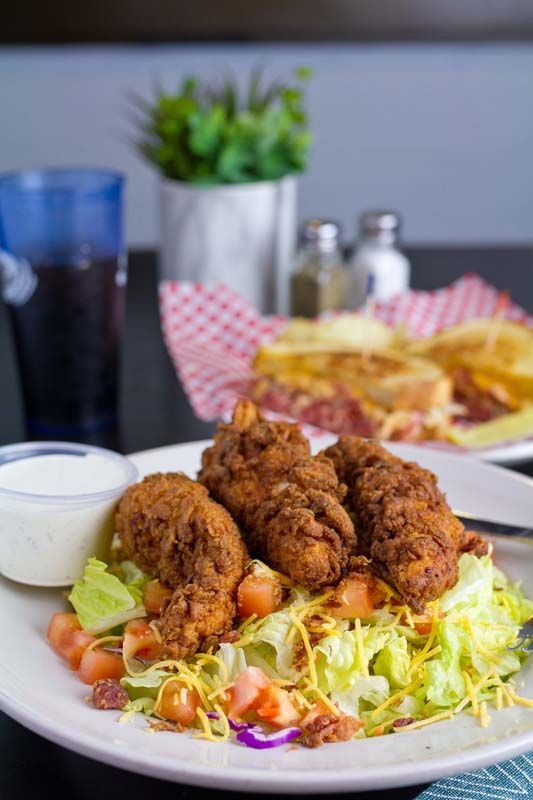 Chicken combo with dip