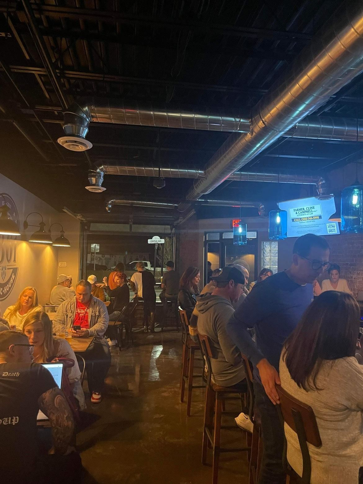 1861 Public House Restaurant in Barboursville, WV