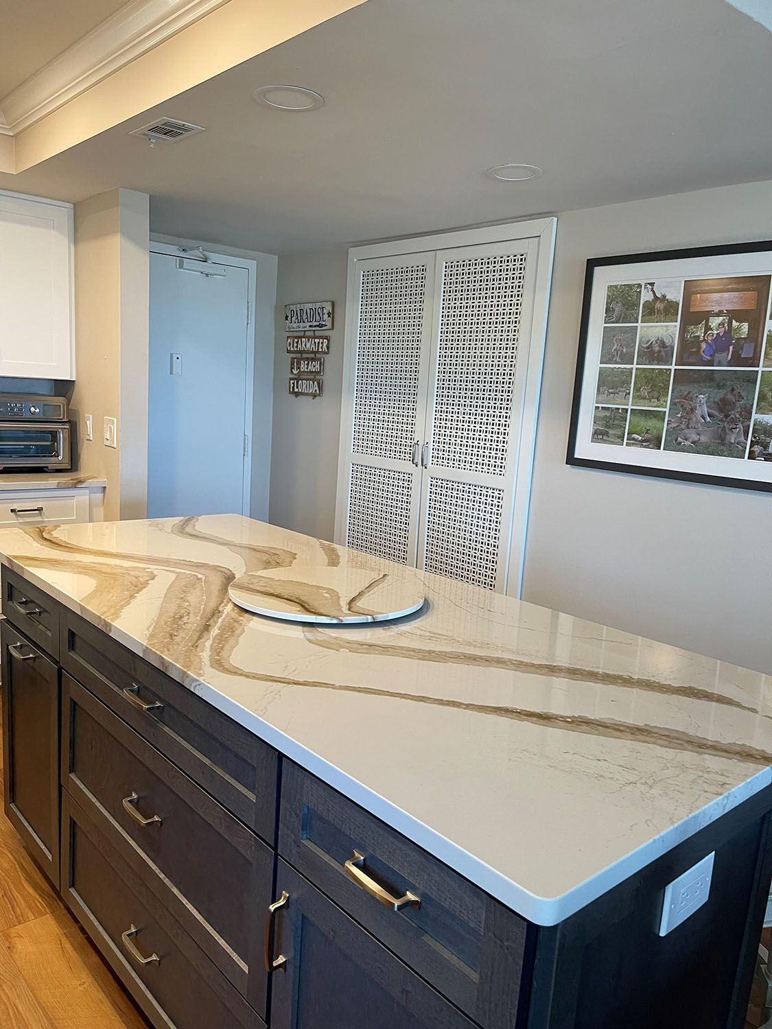 Kitchen with a nice countertop