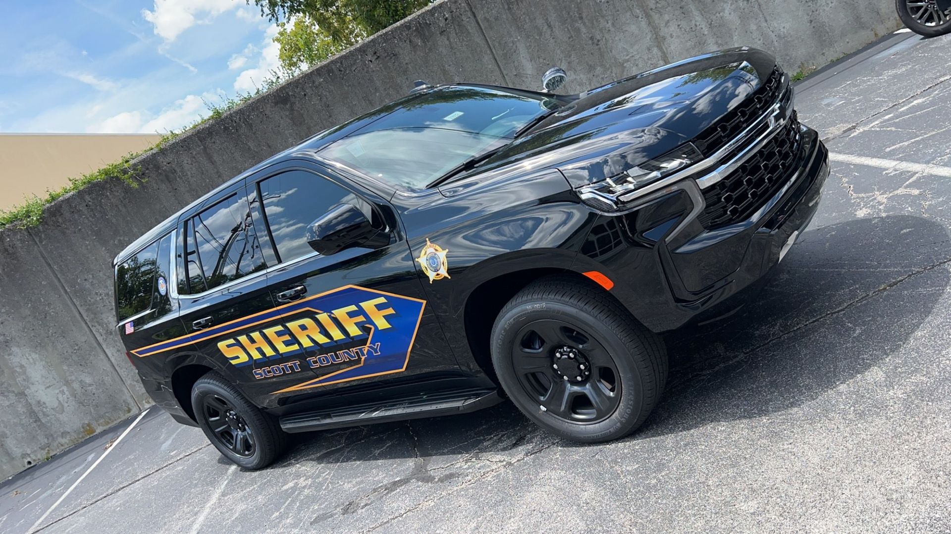 Sheriff vehicle with tinted windows