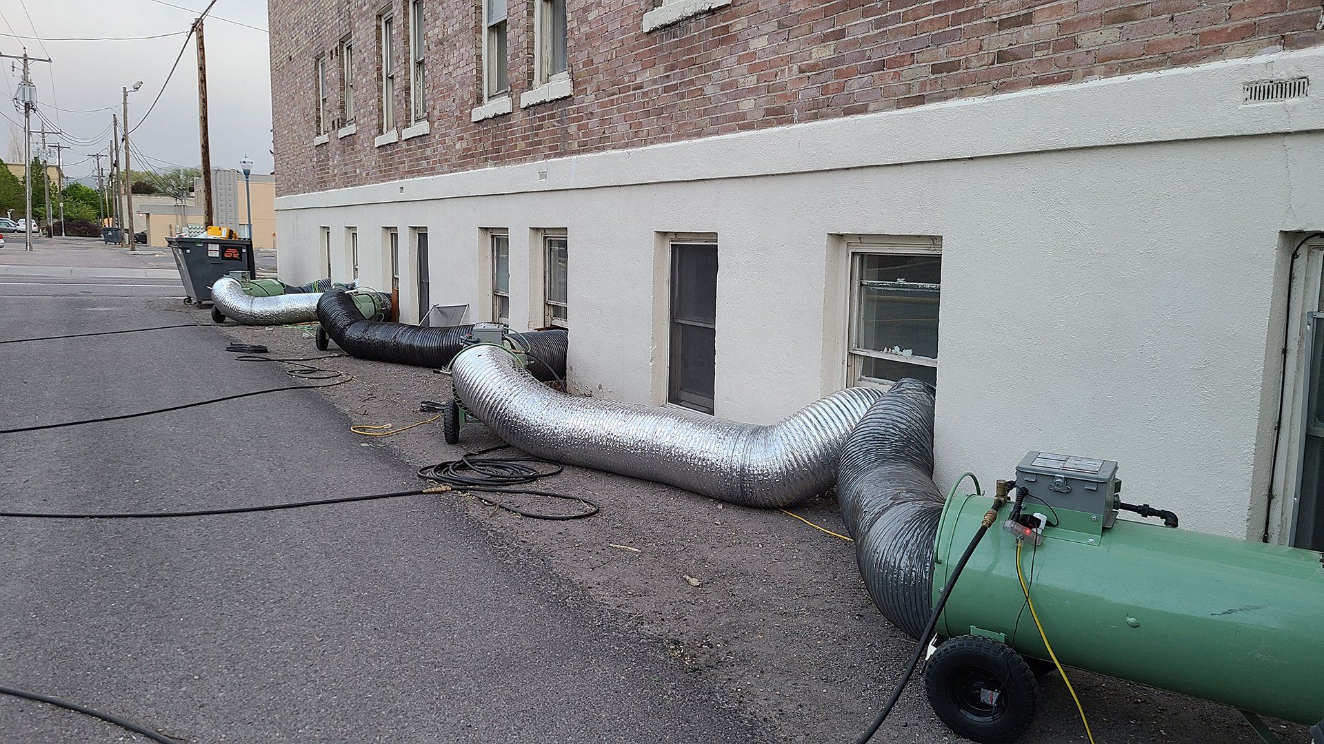 Large scale bed bug treatment