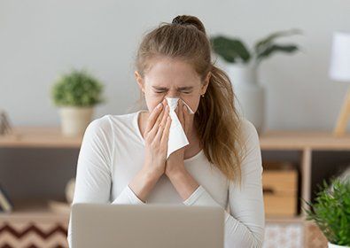Woman having allergy