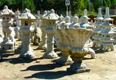 Concrete lantern statuaries