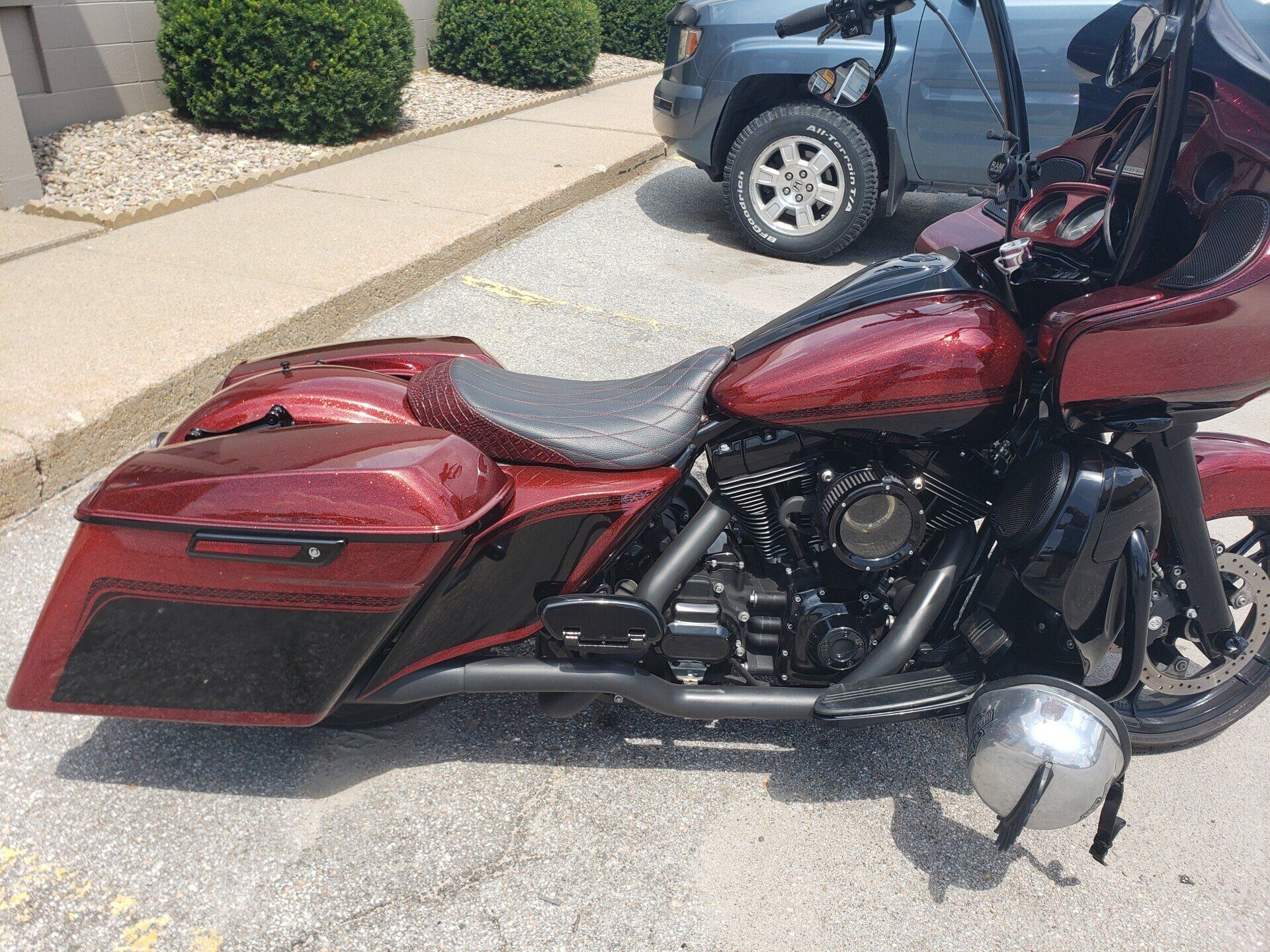 Motorcycle seat