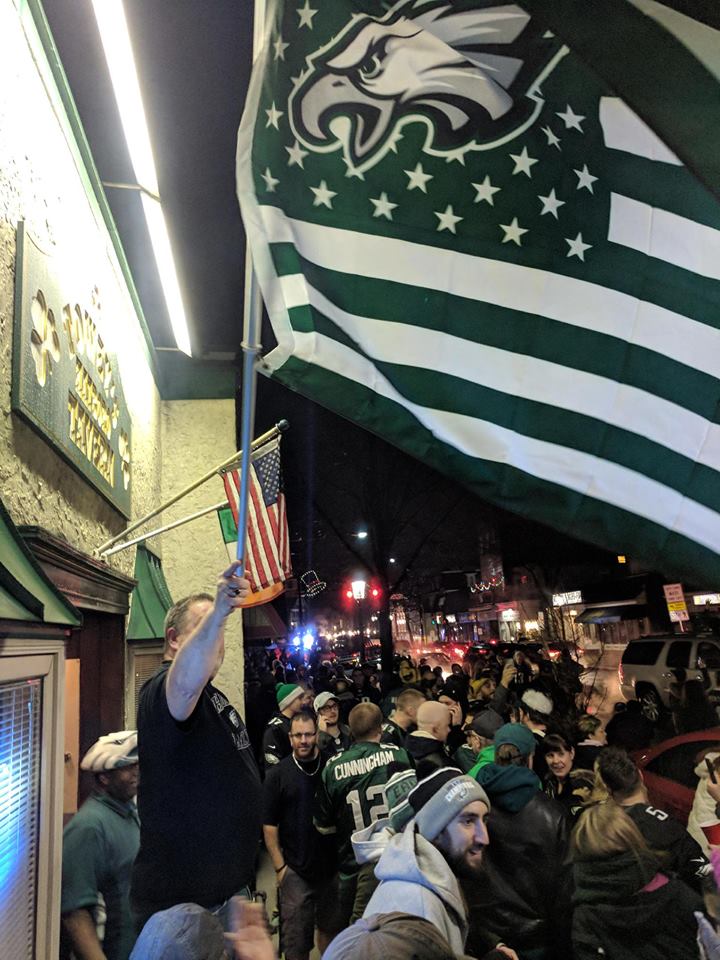 People Outside the Tavern