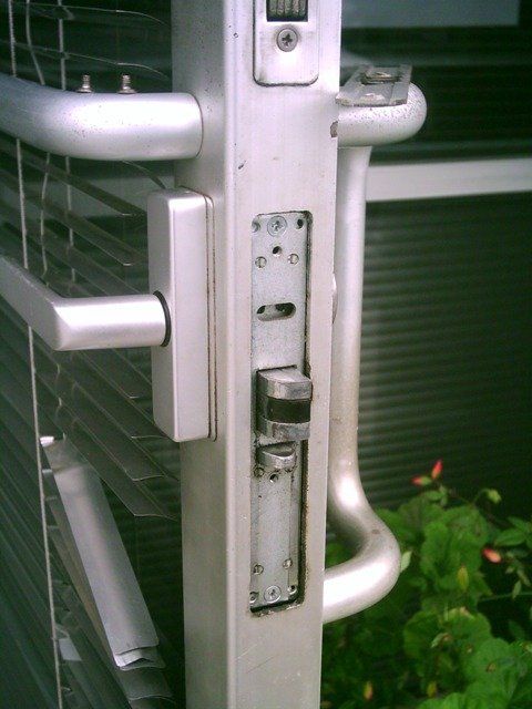 commercial doors and closers