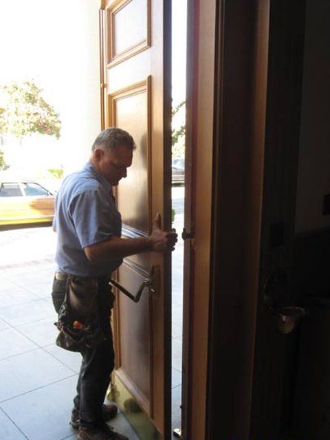 commercial doors and closers