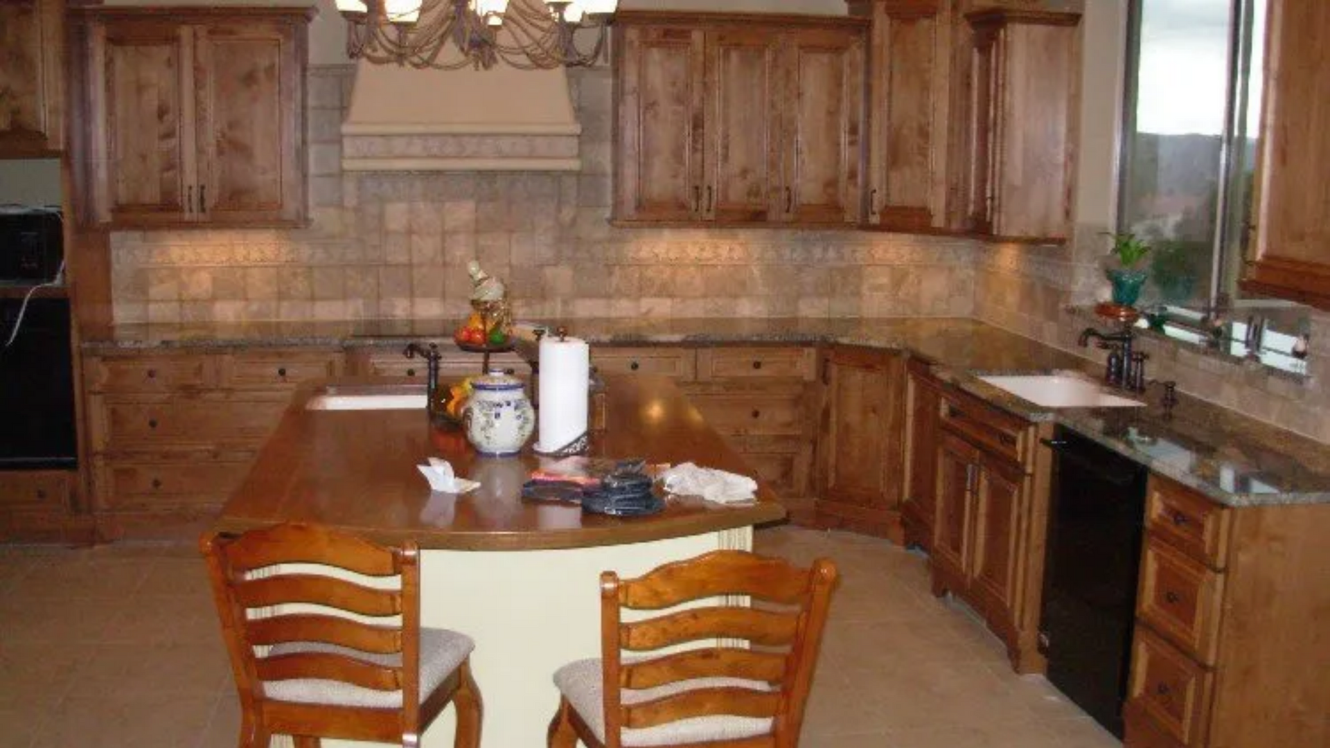 Custom Kitchen Surfaces for Homeowners Who Want a Kitchen That Feels Personal
