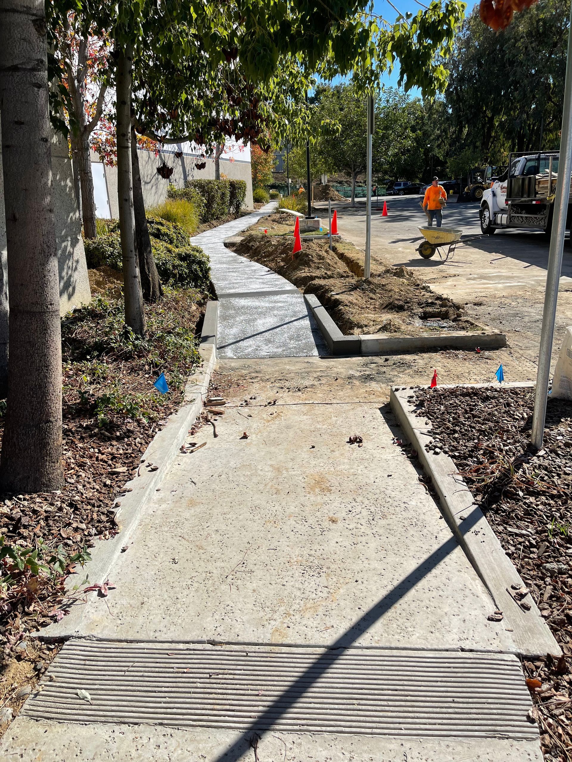 Sidewalk concreting
