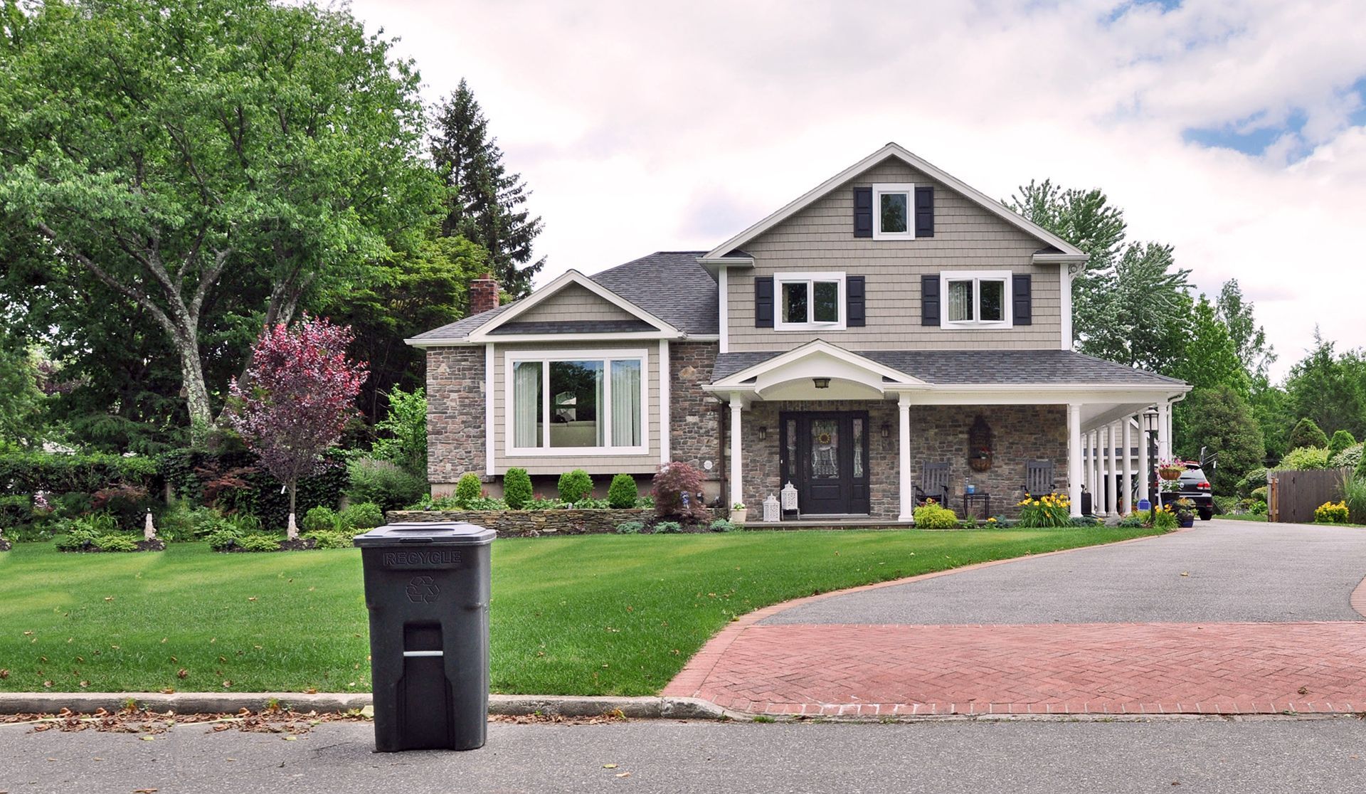 Residential garbage pickup service