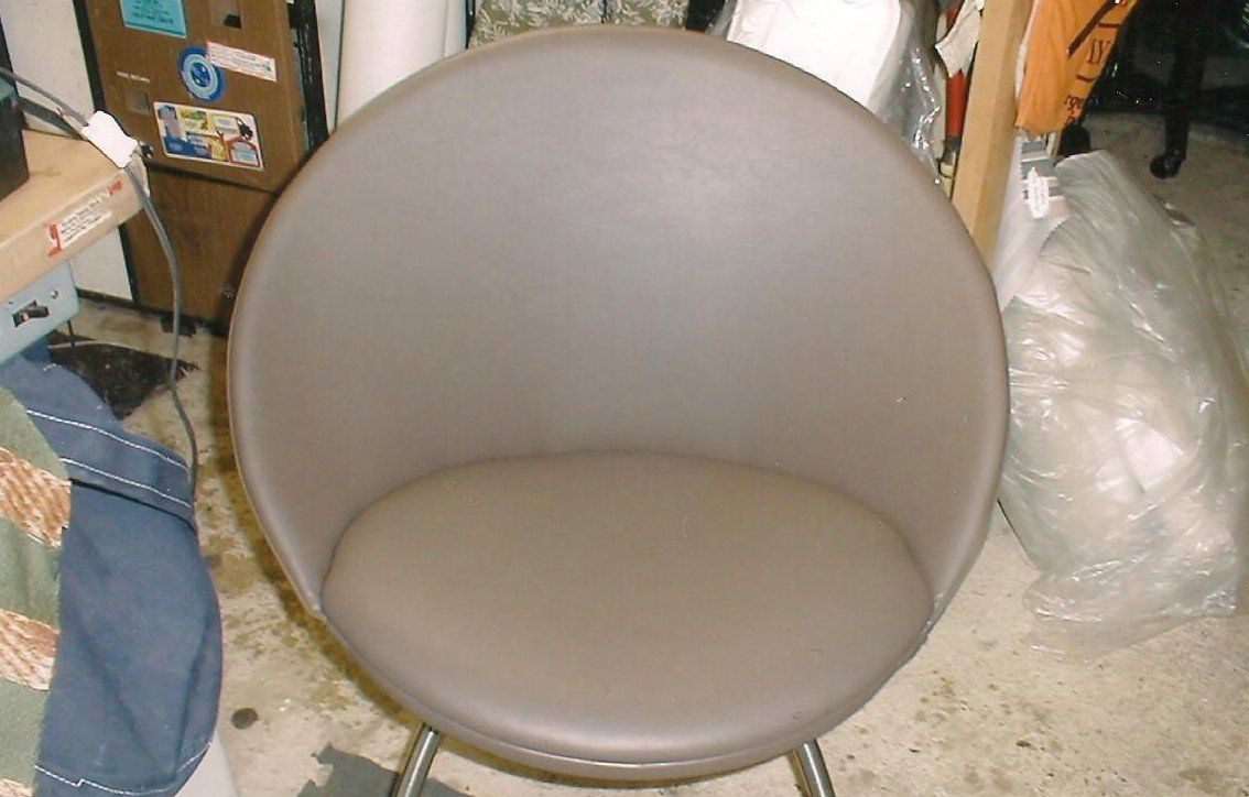 Alvarez Upholstery - chairs 001 02
