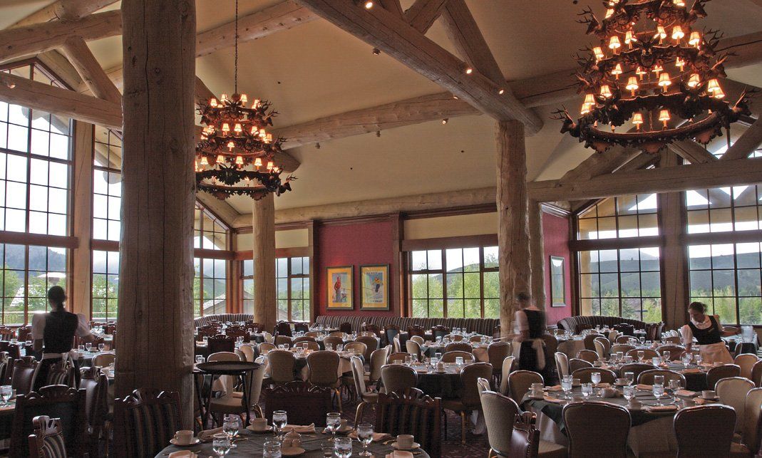 Dollar Lodge dining room