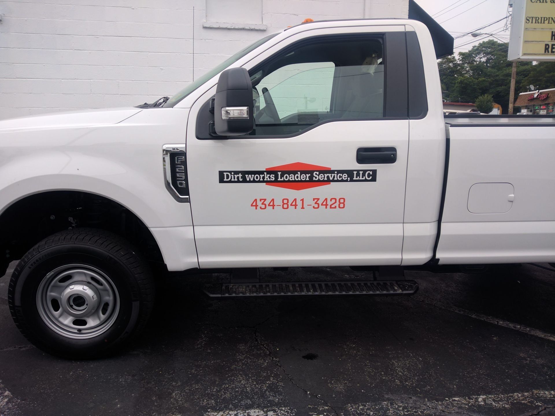 Auto Lettering and Signs | Lynchburg, VA