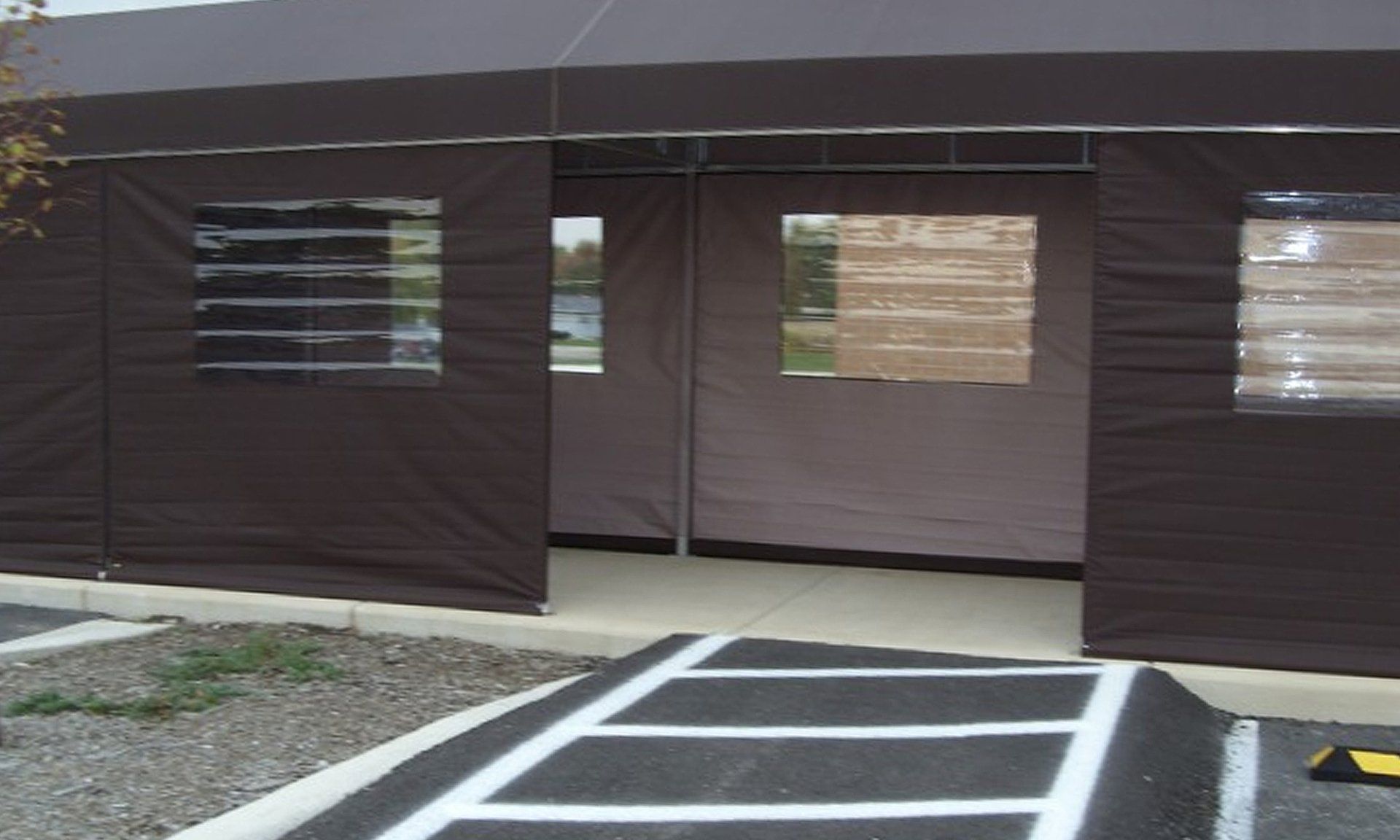 Stationary Canopies