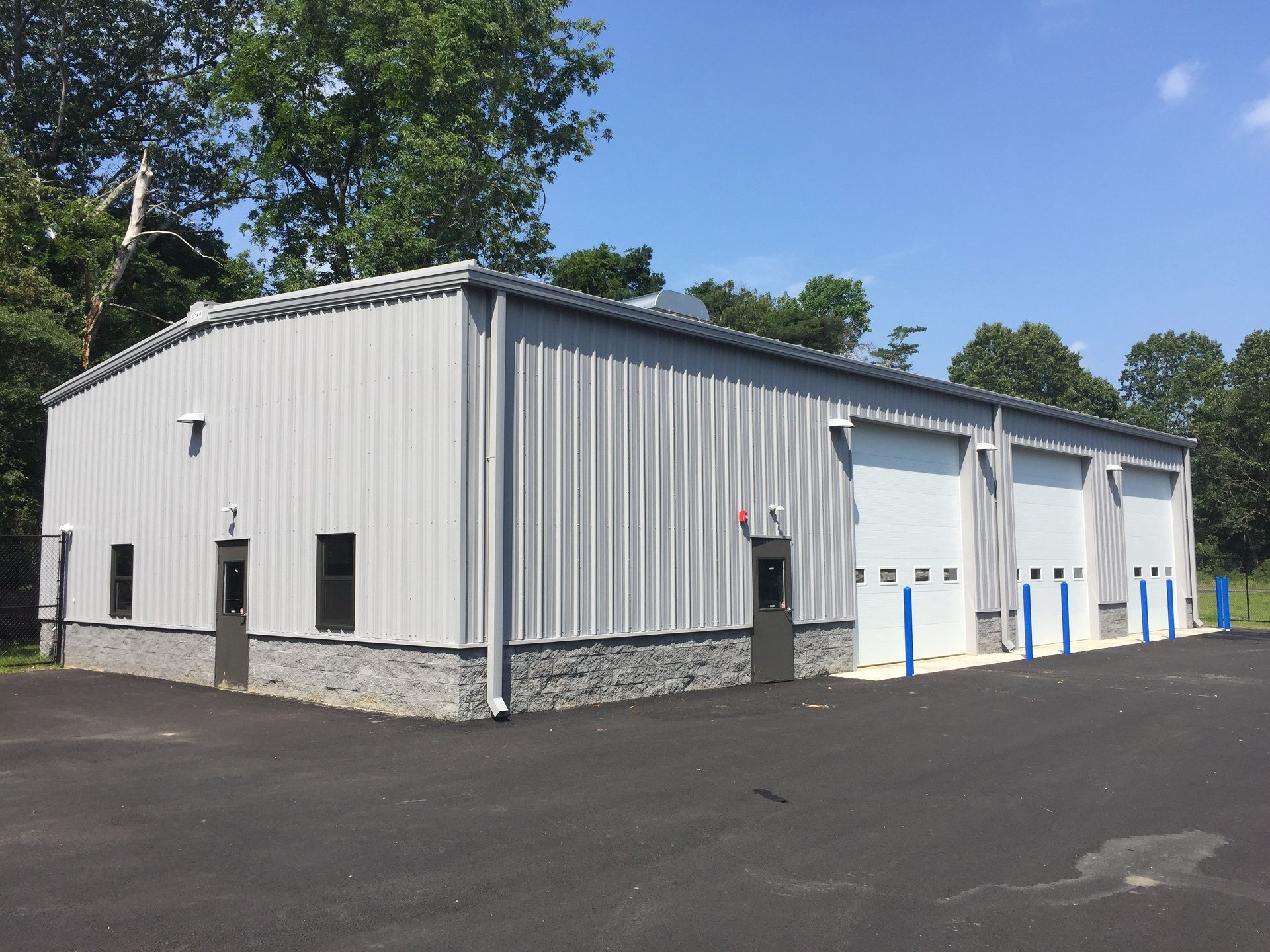 Engineered steel building