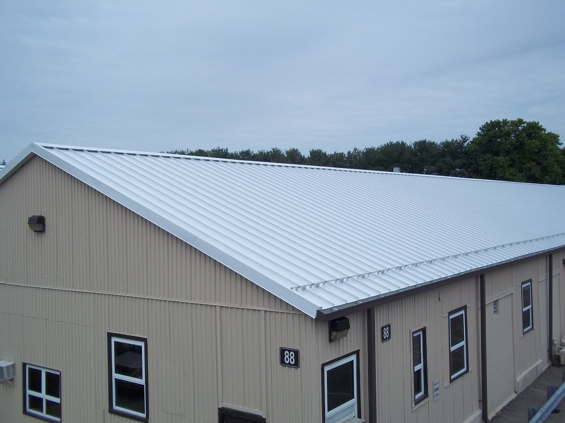 Engineered steel building