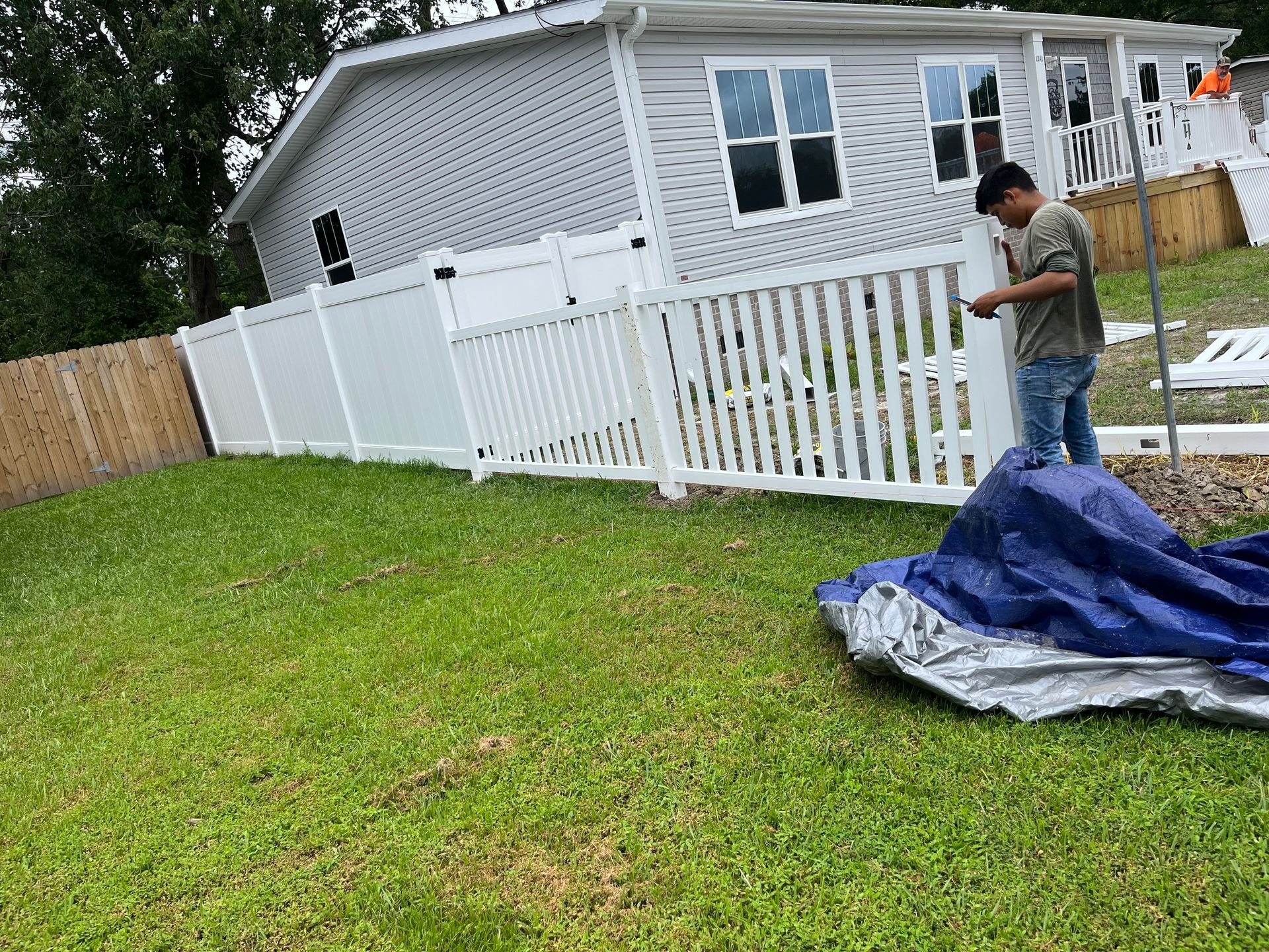 white decorative fence